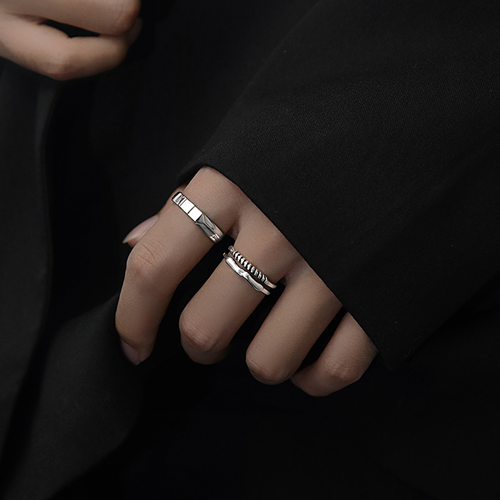 银饰品发黑用牙膏断根行吗     