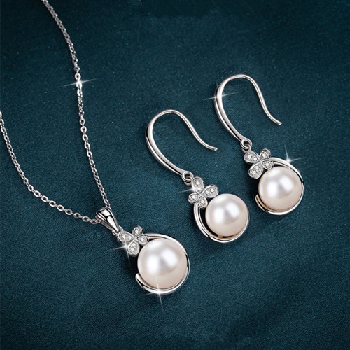 银首饰跟合金首饰有什么差距