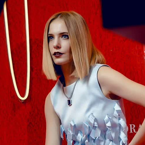 美国客户找东升国际官网饰品厂下单