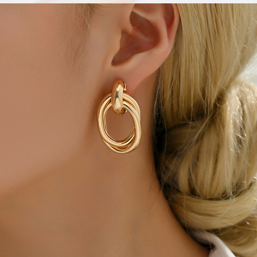 钛钢耳饰有哪些利益