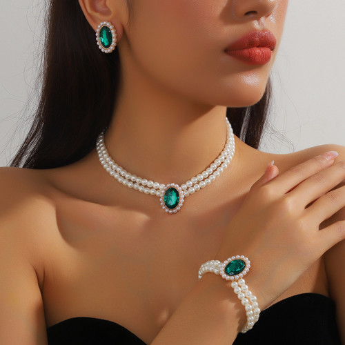 怎么选择适合自己肤质的银饰品