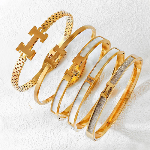 老表会喜欢不锈钢饰品吗