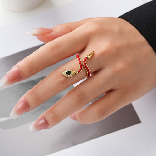 接过你的戒指和玫瑰