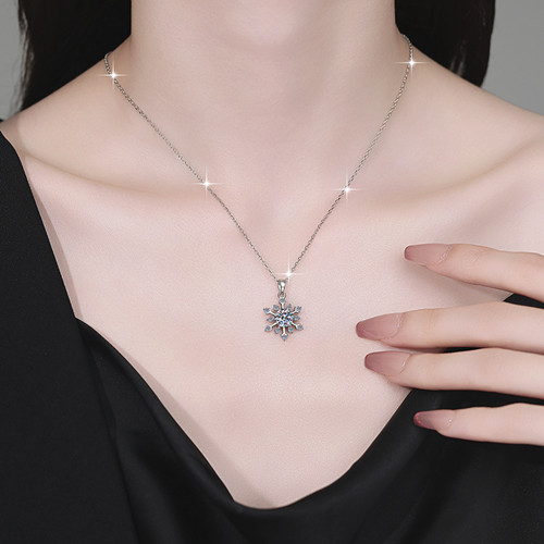 银饰品是否比铜饰品的档次高