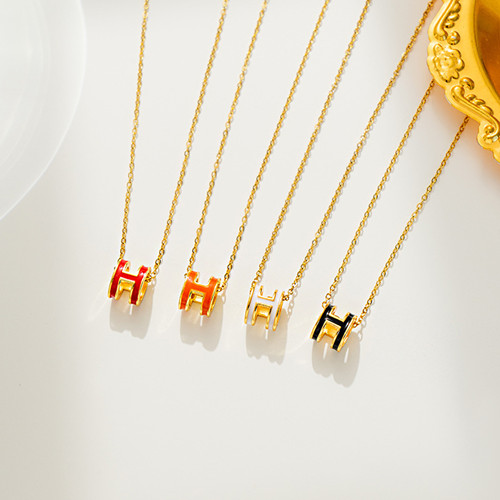 不锈钢饰品的适配春秋段