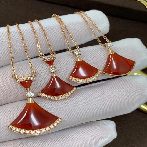 不锈钢饰品会掉色吗