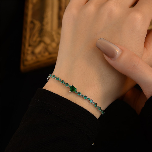 银饰品厂不成盲目乐观