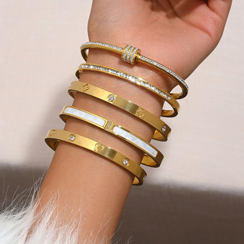 钛钢饰品厂抛光工艺全流程