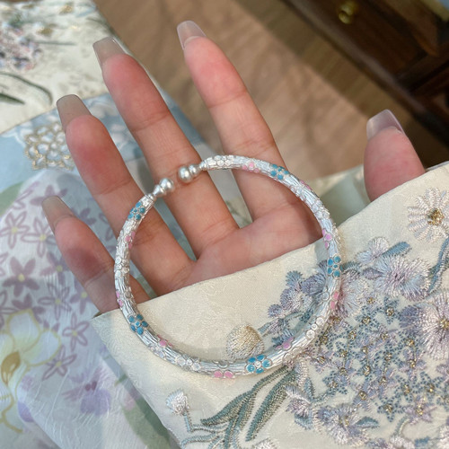 银饰品变黑若何处置