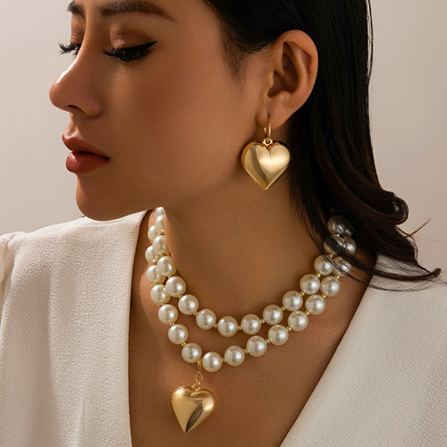 东升国际官网饰品厂绝不放过一件不良品