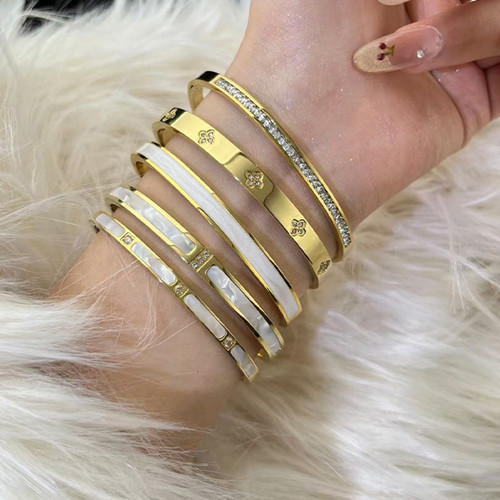 钛钢饰品厂的高光时刻